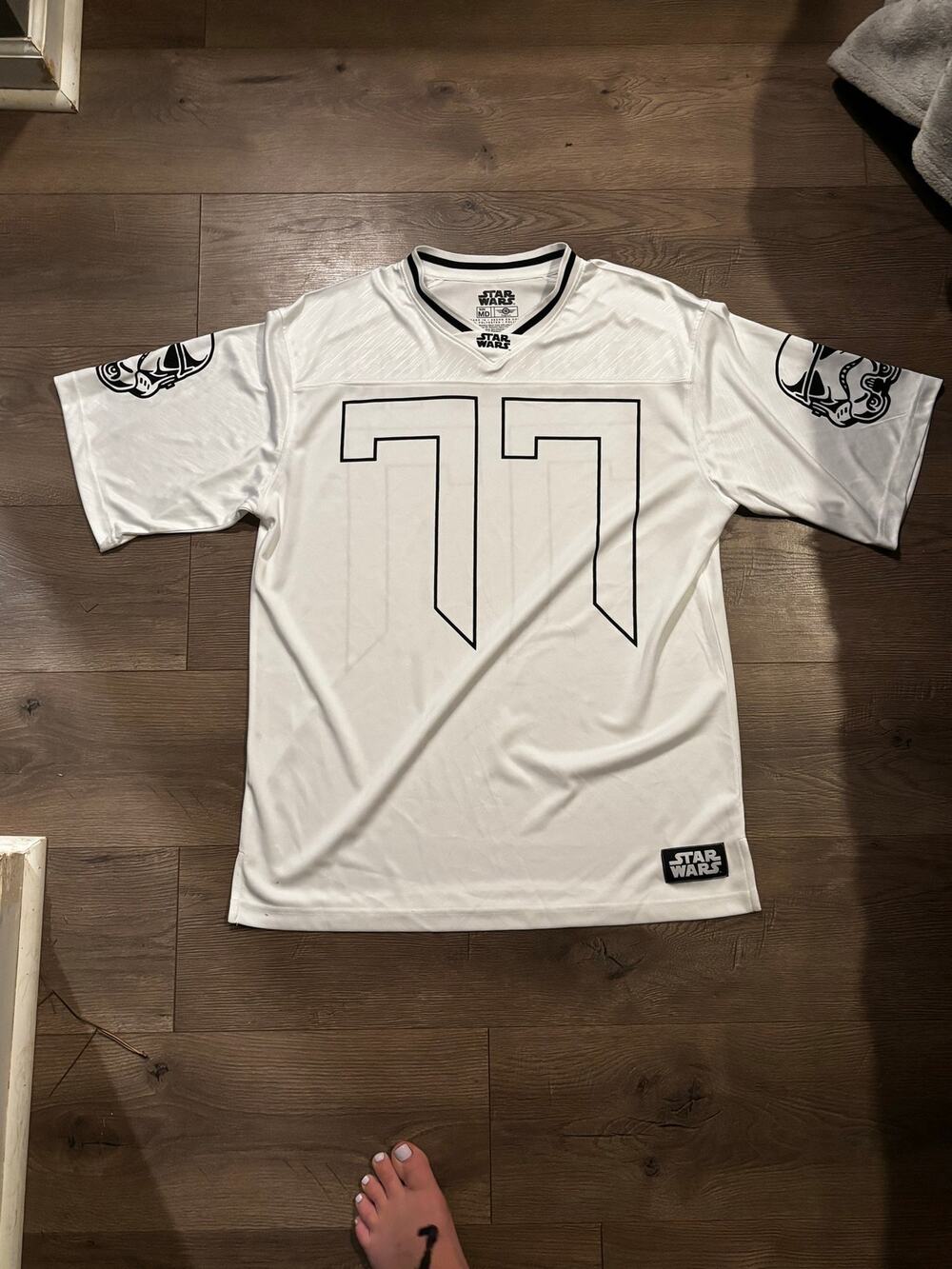 Star Wars Stormtrooper #77 Football Jersey White Mens Medium Mad Engine